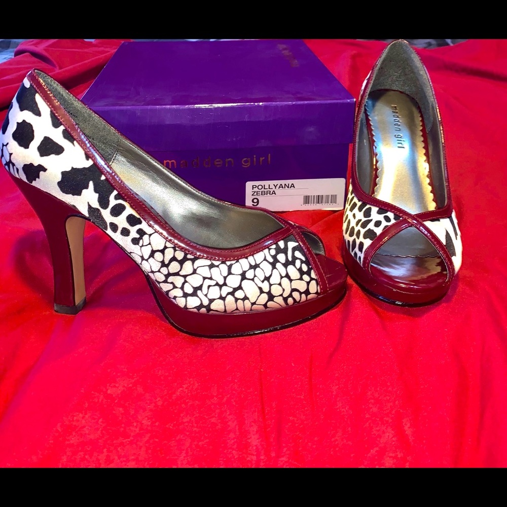 Size 9 Madden Girl Animal Print Pumps